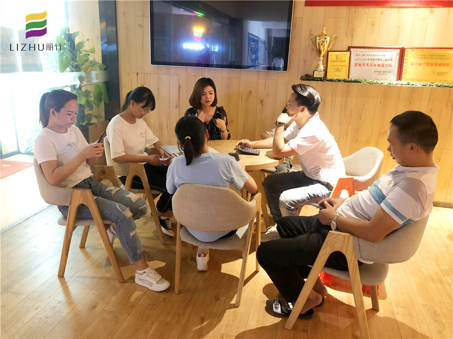 麗竹大門為你開，生源不斷滾滾來