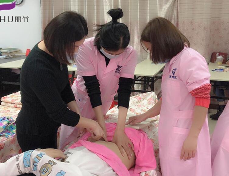 南寧美容培訓(xùn)哪家?guī)熧Y強？快來看看學(xué)員上課花絮吧