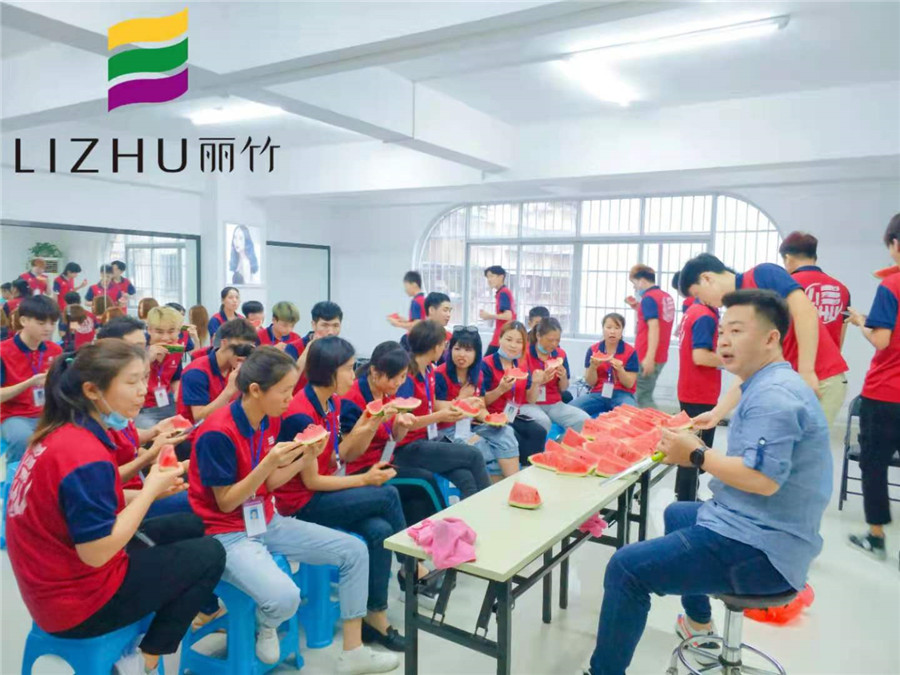 歡迎參加南寧美發(fā)學(xué)?！拔鞴吓俊?>
								
								<span id=