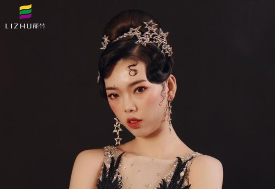 廣西彩妝培訓(xùn)學(xué)校作品欣賞，打造不同風(fēng)格的新娘妝