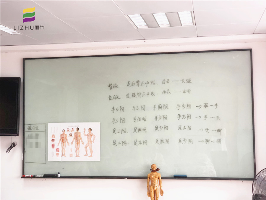 學(xué)美容理論知識(shí)重要嗎？南寧美容培訓(xùn)學(xué)校告訴你