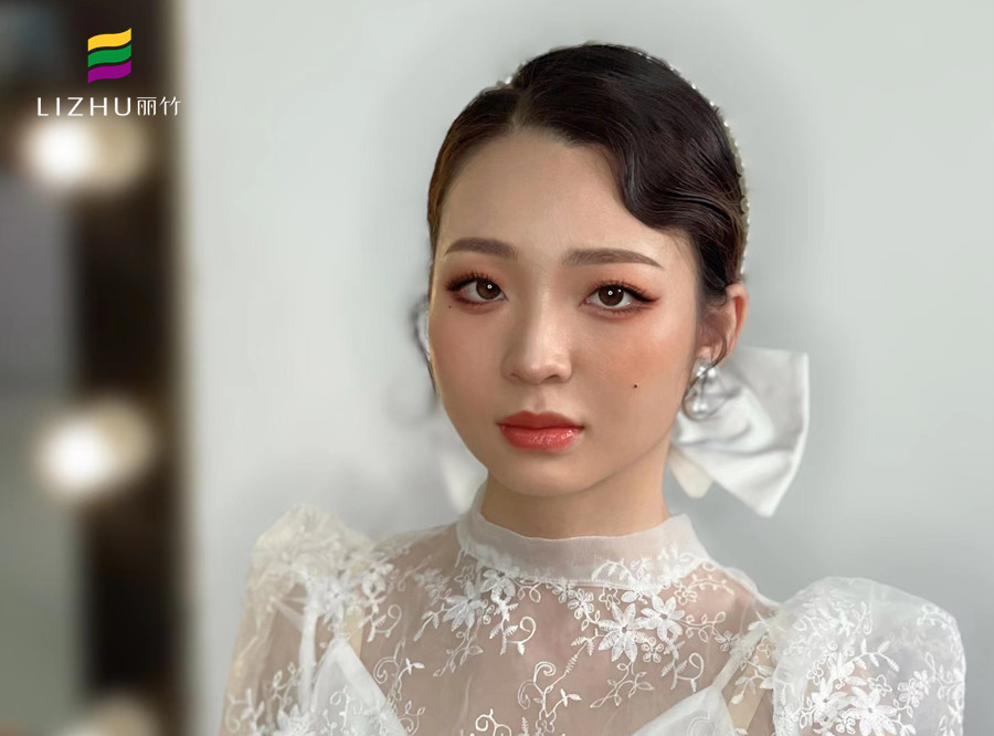 婉約韓式新娘 ，廣西專業(yè)化妝培訓(xùn)造型學(xué)校作品