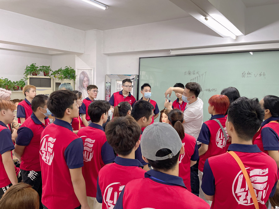 南寧剪發(fā)：打??？剪短？傻傻分不清