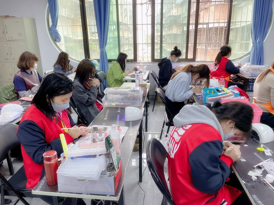 南寧美甲：石膏膠美甲是什么？