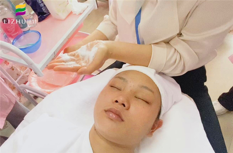 專業(yè)卸妝攻略，南寧美容護膚