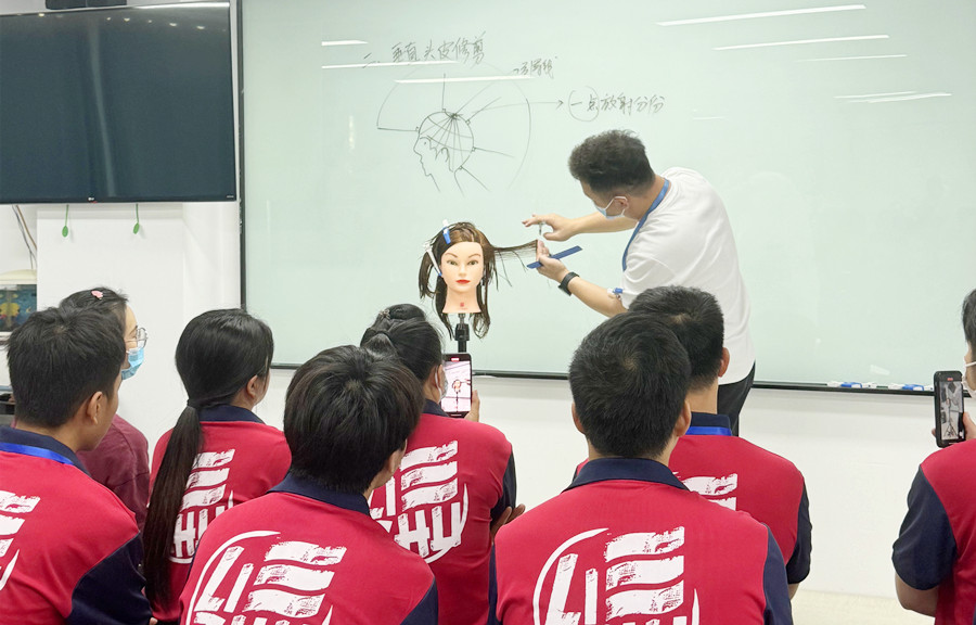美發(fā)夾剪基礎(chǔ)知識，廣西剪發(fā)理發(fā)教案