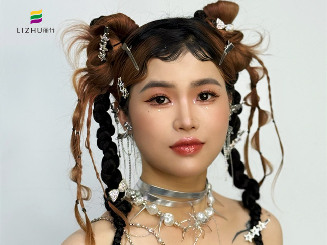 千禧甜辣妝，實力詮釋南寧彩妝學(xué)校哪家好？