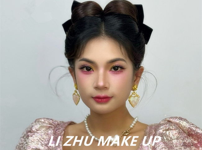 在逃公主造型，告訴南寧專業(yè)彩妝去哪學(xué)南寧專業(yè)彩妝去哪學(xué)？