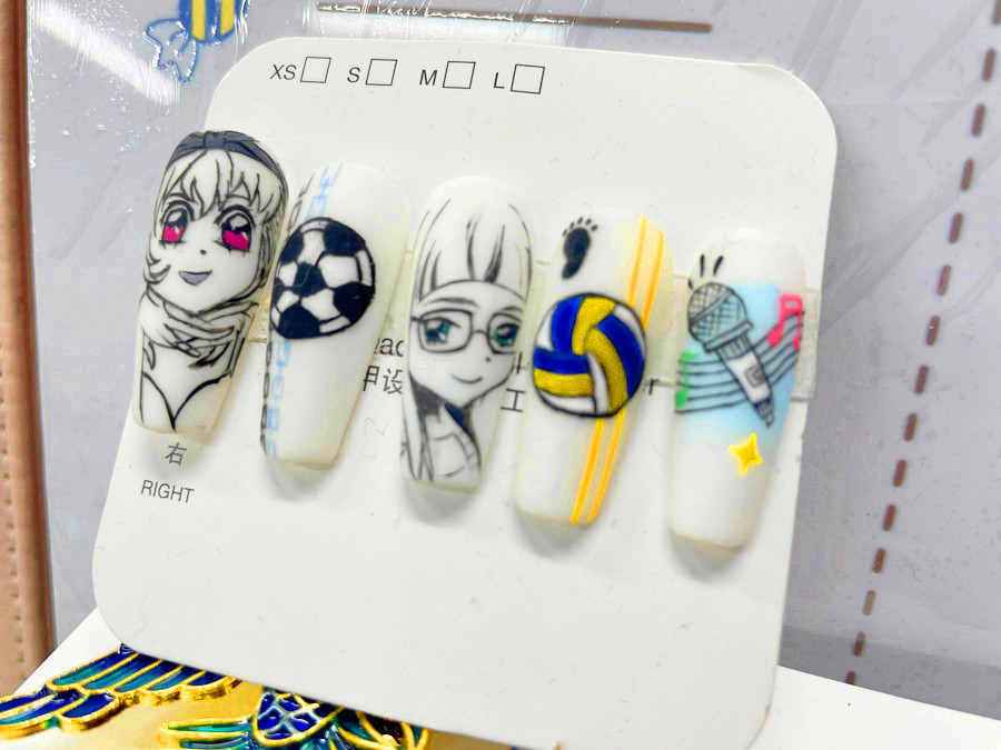 廣西美甲教育：什么是手繪美甲？