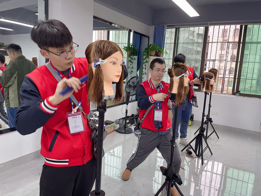 廣西美發(fā)造型剪發(fā)：女士精剪造型要學(xué)哪些內(nèi)容？