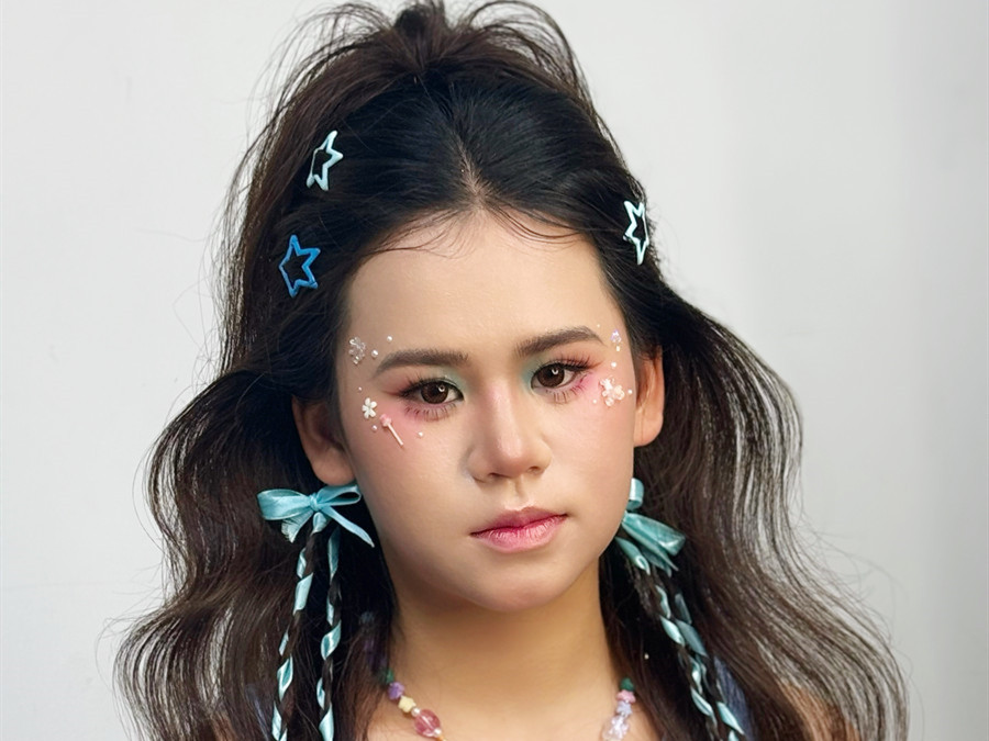 多巴胺應援妝，廣西彩妝藝術(shù)造型學校講解