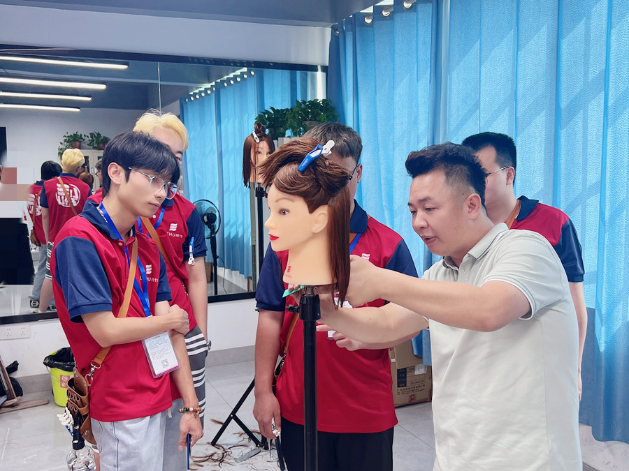 南寧市學美發(fā)，南寧美發(fā)哪里專業(yè)