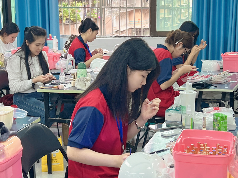 廣西美甲學習日常，到處都是歡聲笑語
