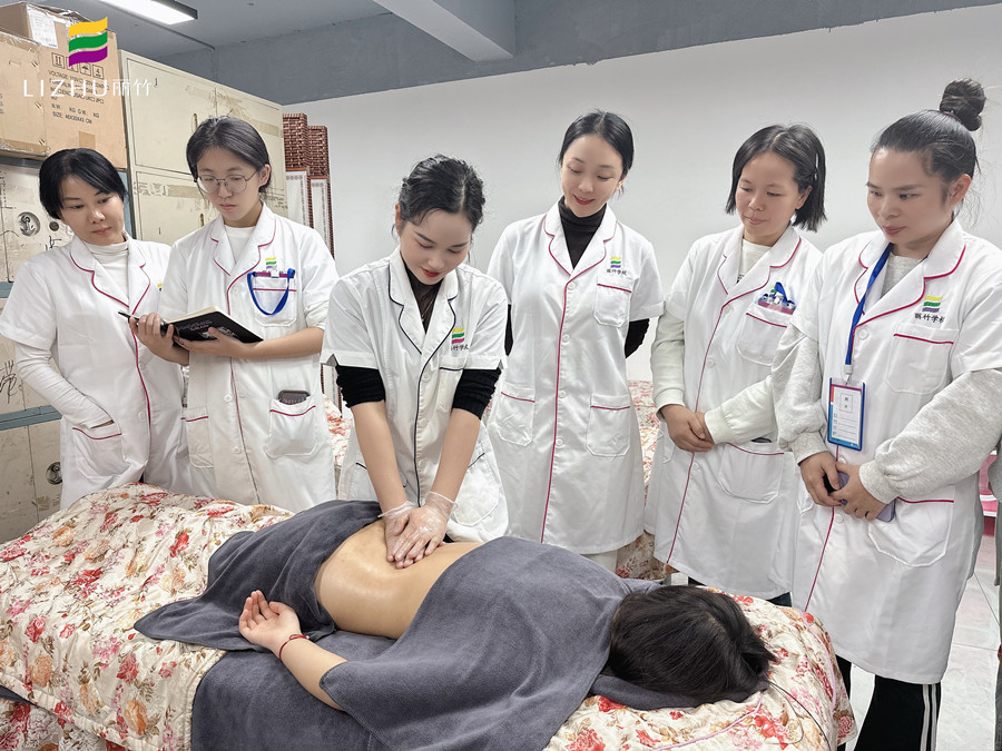 腹部管理，南寧美容健康管理學(xué)校分享